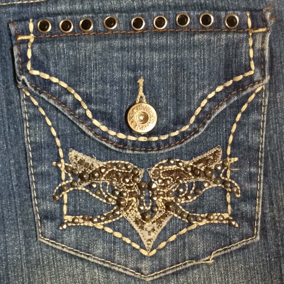 Distressed Washed Jean w/ Bead Embellished Pockets - Picture 3 of 6